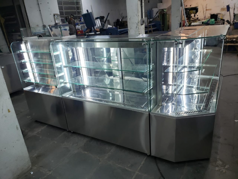 Preço de Vitrine Expositora Refrigerada para Bolos Louveira - Vitrine para Doces