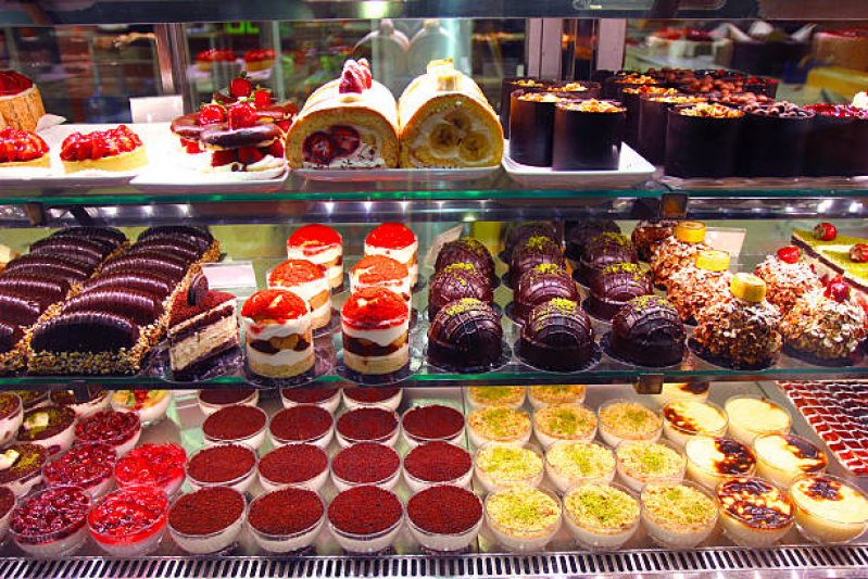 Vitrine Expositora de Doces Refrigerada Preço Brasilândia - Vitrine de Bolos e Tortas